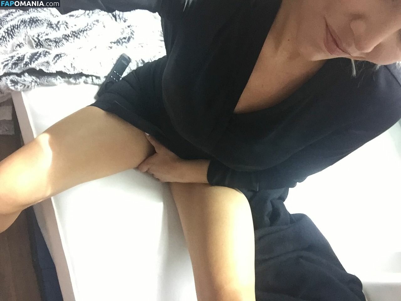 Charissa Thompson Meztelen Kikerült fotó #25