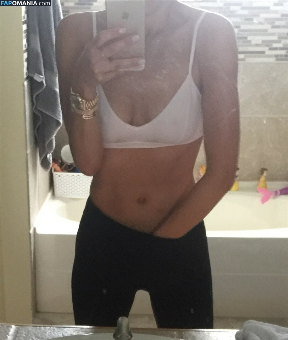 Charissa Thompson Meztelen Kikerült fotó #34