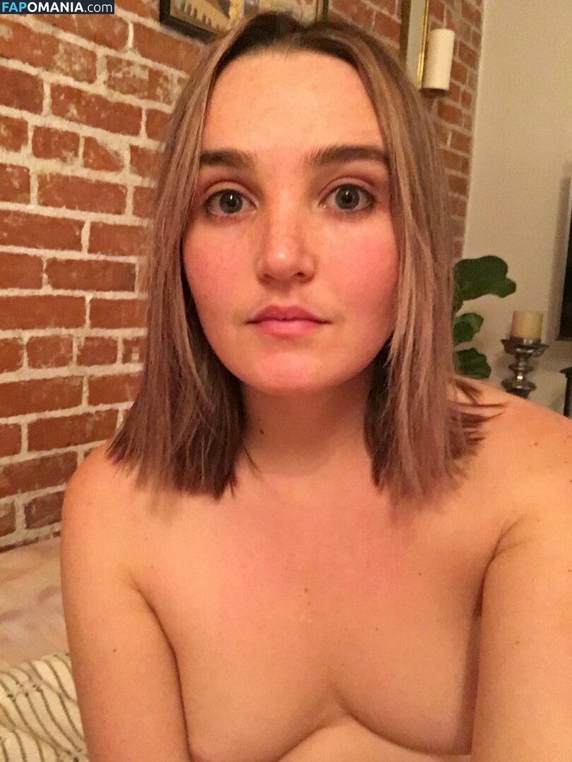 Chloe Fineman Meztelen Kikerült fotó #17