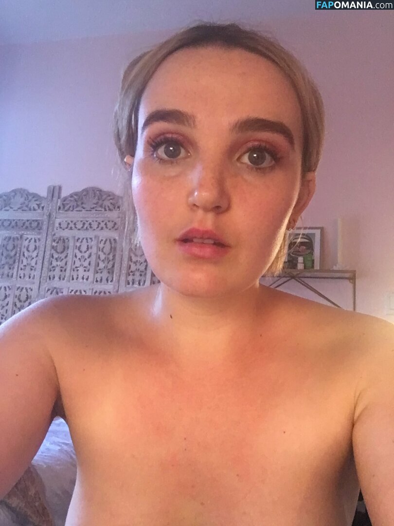 Chloe Fineman Meztelen Kikerült fotó #41