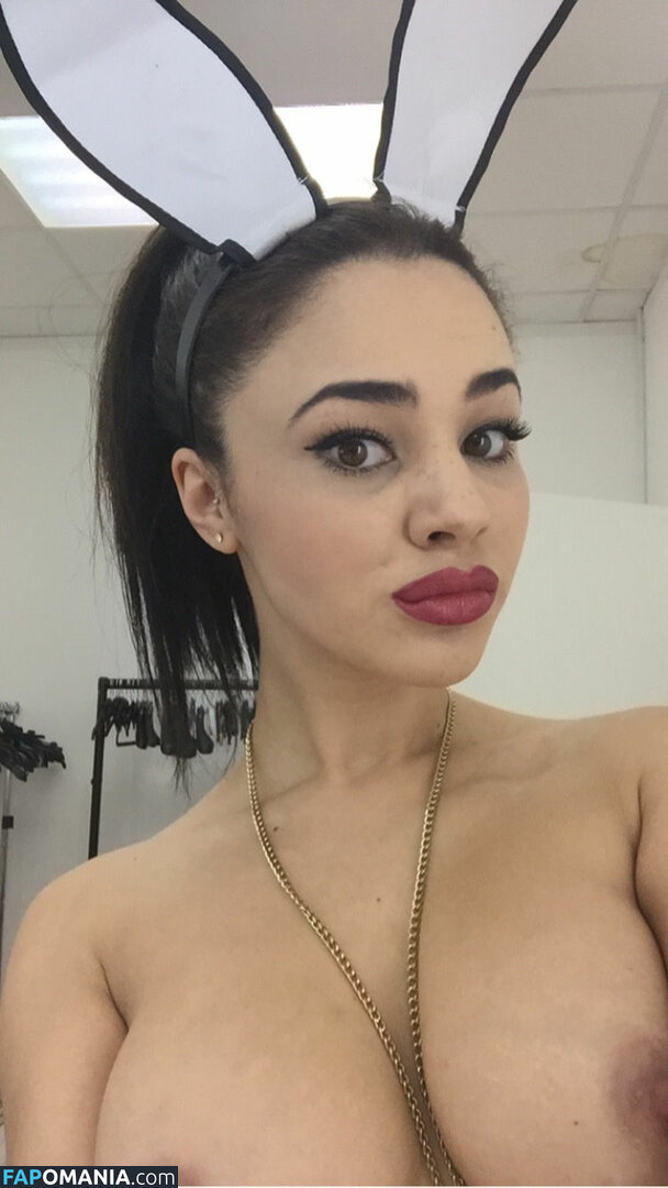 Courtnie Quinlan Meztelen Kikerült fotó #57