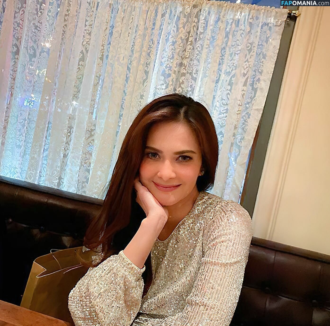 Cut Tari Meztelen Kikerült fotó #1