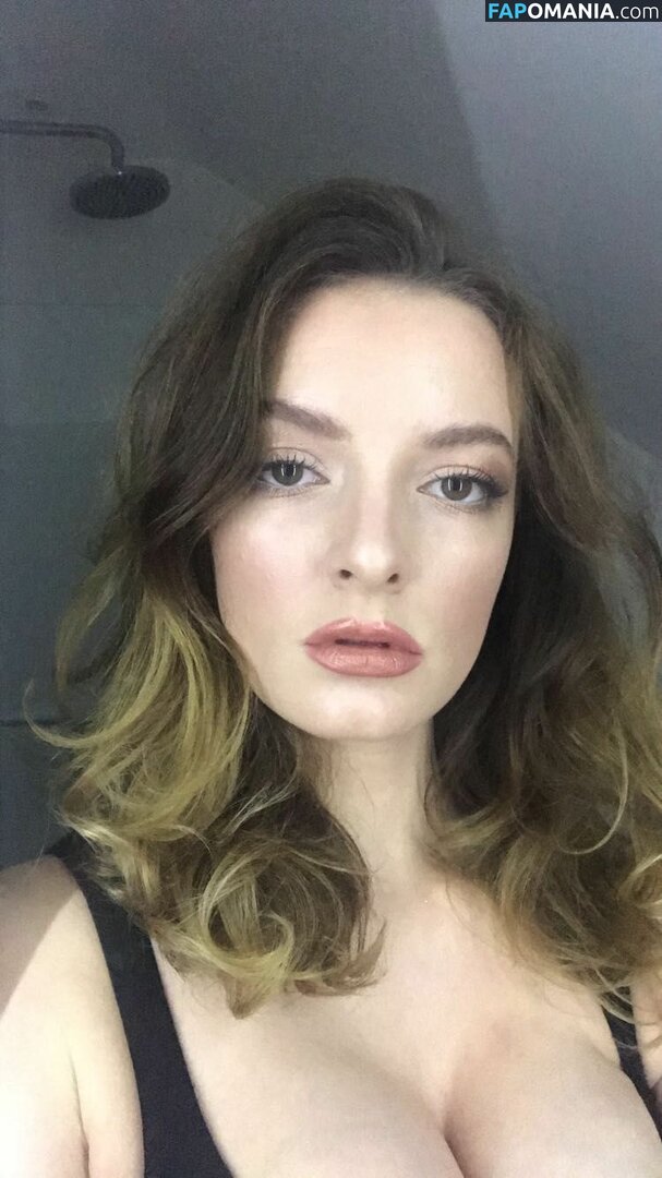 Dakota Blue Richards Meztelen Kikerült fotó #7
