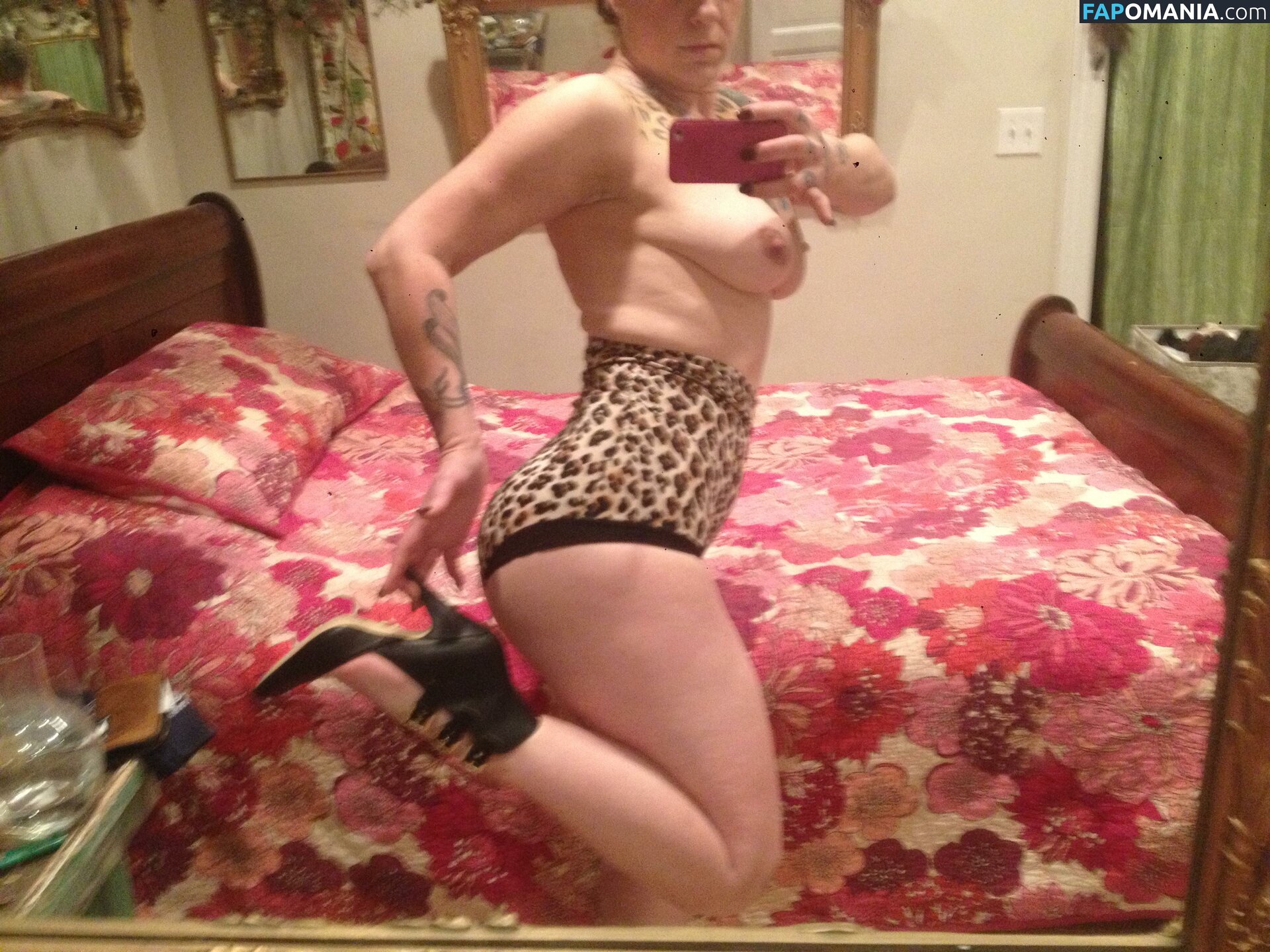 Danielle Colby Meztelen Kikerült fotó #6