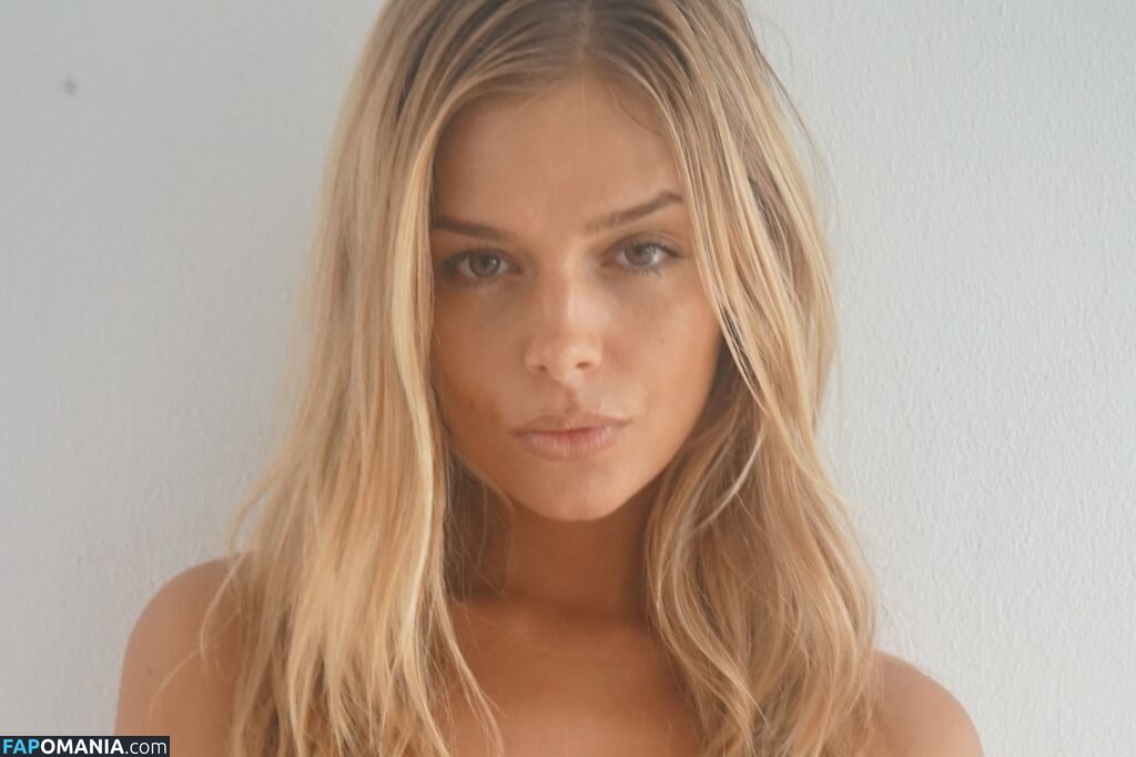 Danielle Knudson Meztelen Kikerült fotó #202