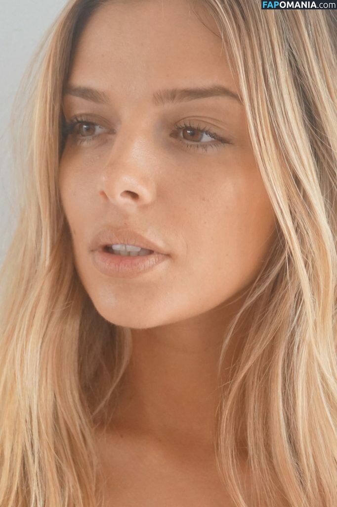 Danielle Knudson Meztelen Kikerült fotó #252