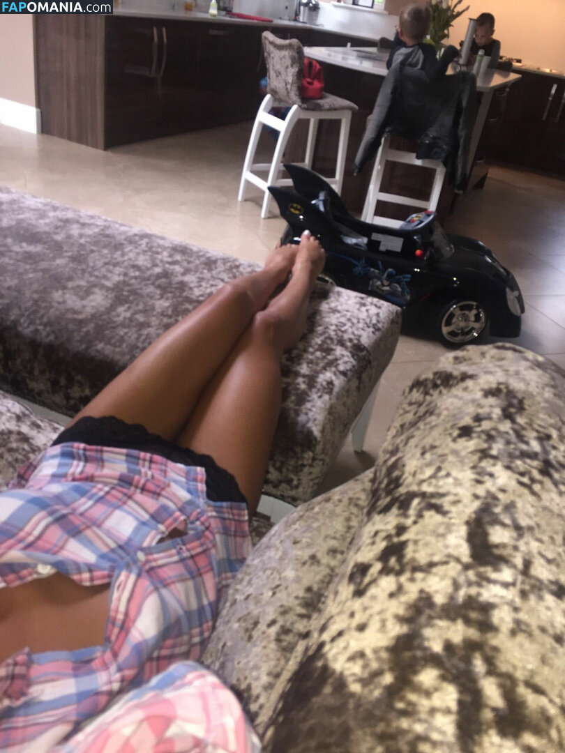 Danielle Lloyd Meztelen Kikerült fotó #87