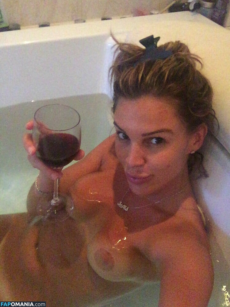 Danielle Lloyd Meztelen Kikerült fotó #160