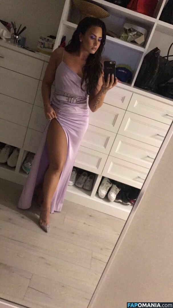 Demi Lovato Meztelen Kikerült fotó #35
