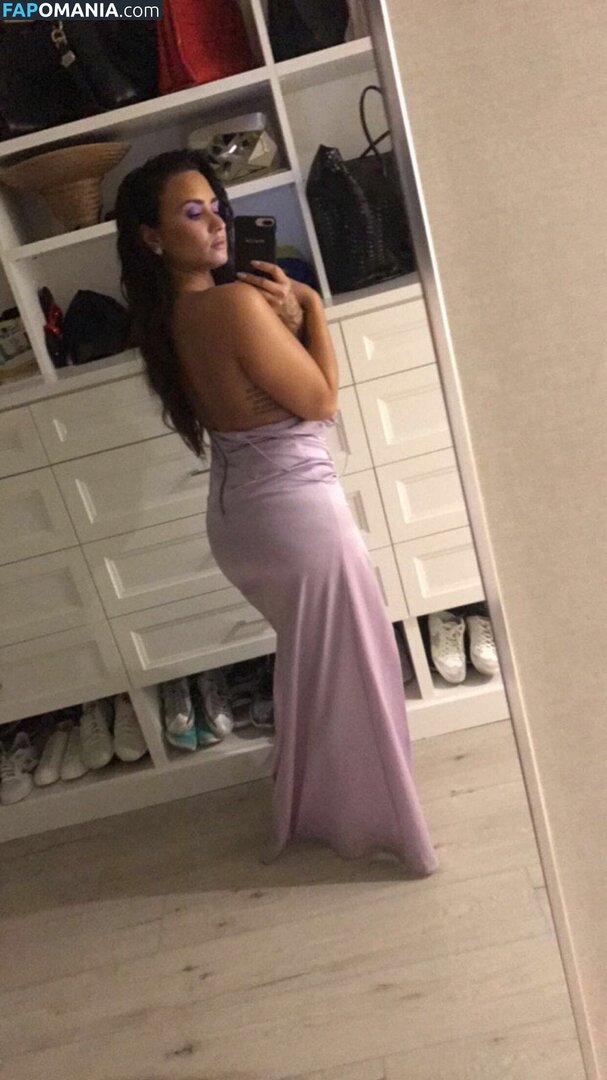 Demi Lovato Meztelen Kikerült fotó #36