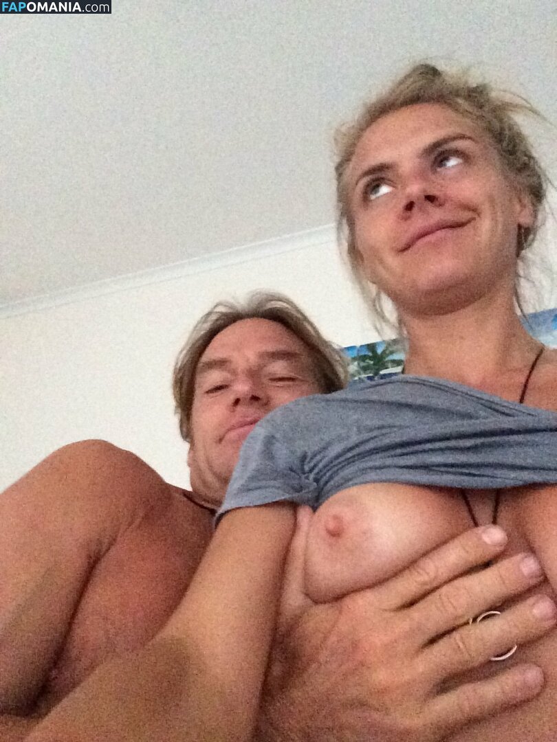 Eliza Coupe Meztelen Kikerült fotó #2