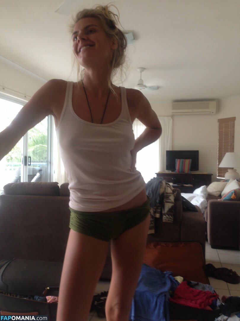 Eliza Coupe Meztelen Kikerült fotó #3