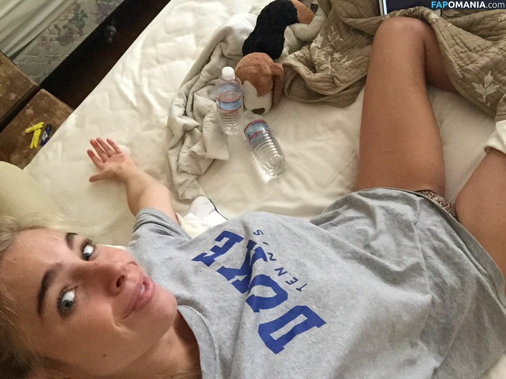 Elizabeth Turner Meztelen Kikerült fotó #29