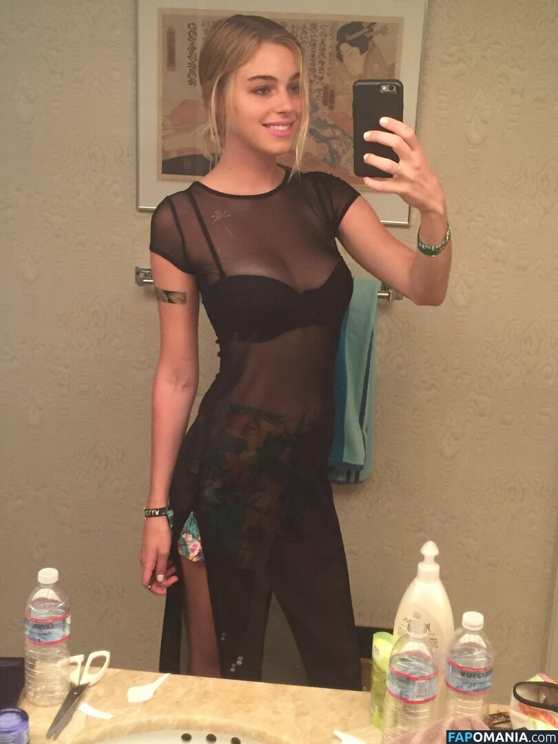 Elizabeth Turner Meztelen Kikerült fotó #92