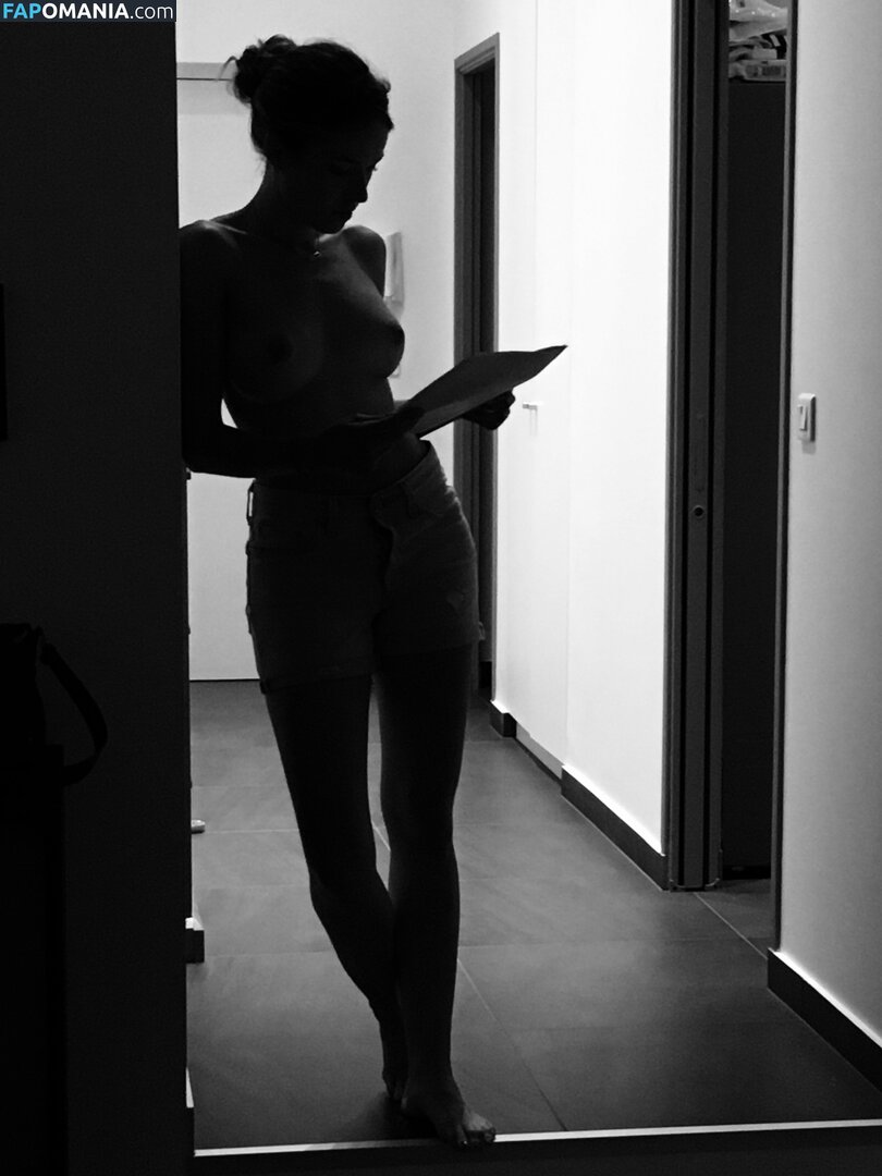 Elodie Fontan Meztelen Kikerült fotó #11