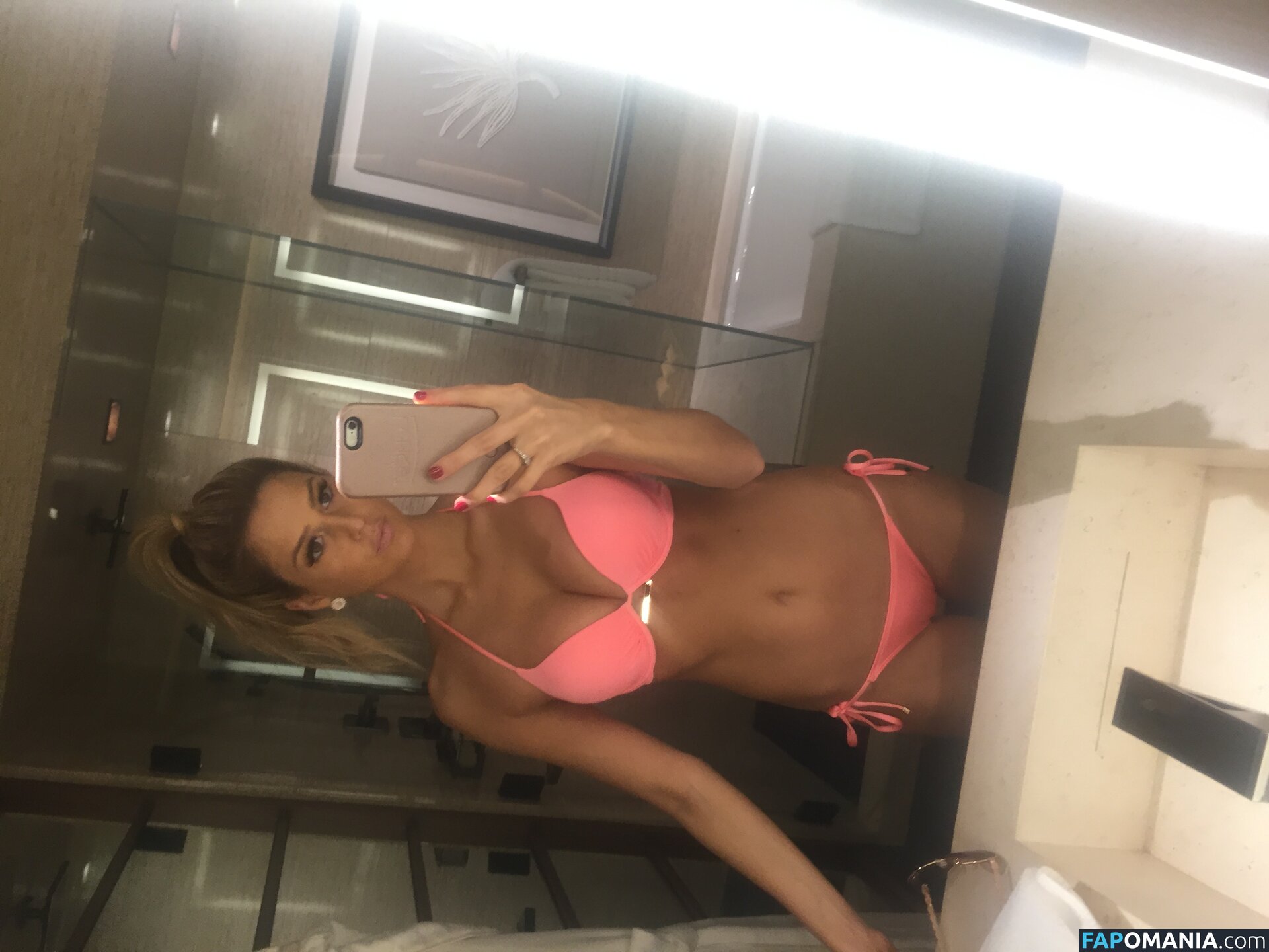 Emma Hernan Meztelen Kikerült fotó #570