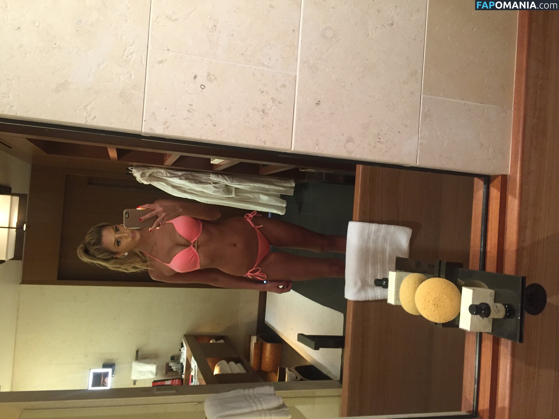 Emma Hernan Meztelen Kikerült fotó #578