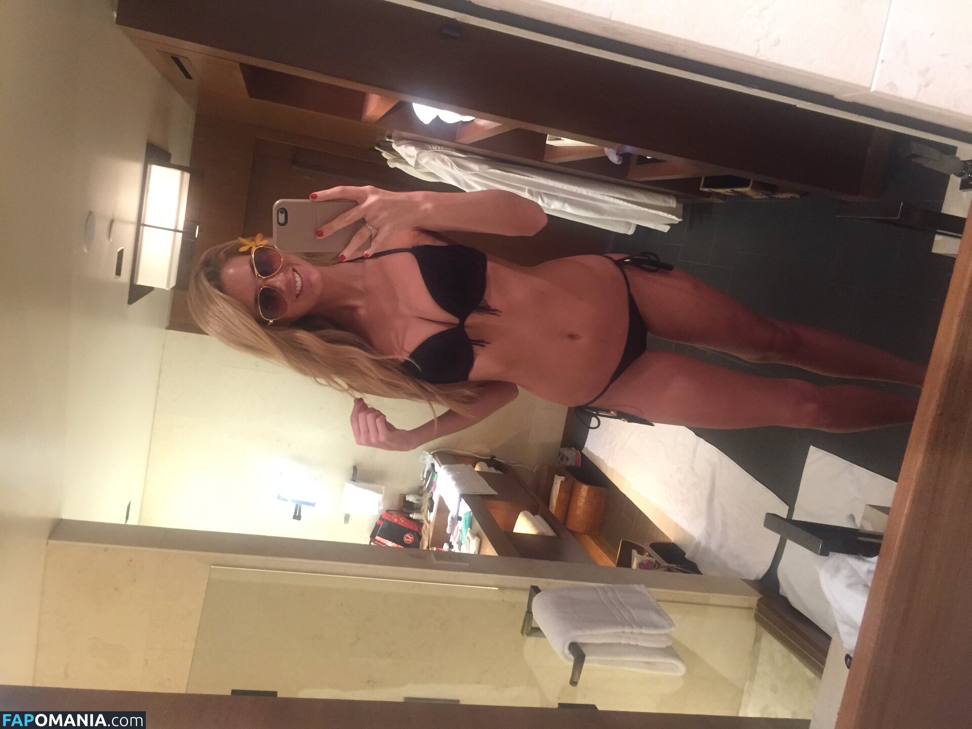 Emma Hernan Meztelen Kikerült fotó #610