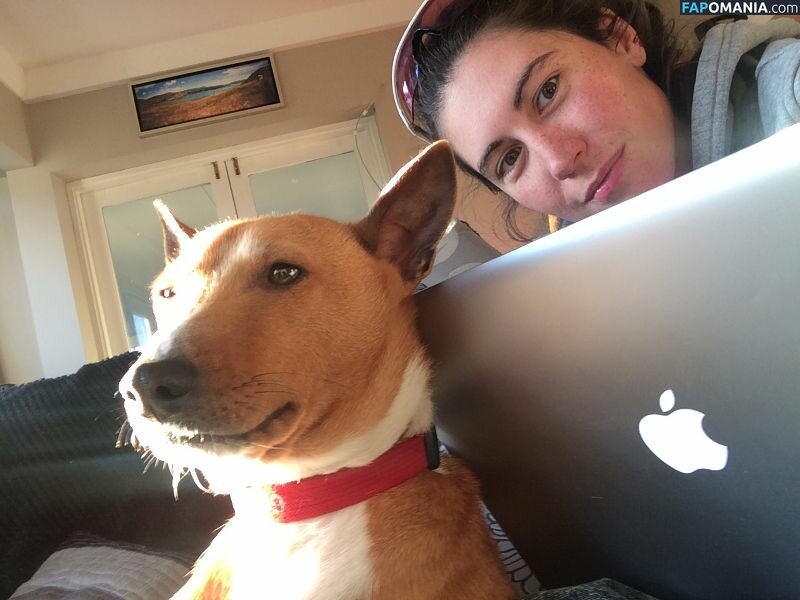 Emma Trott Meztelen Kikerült fotó #6