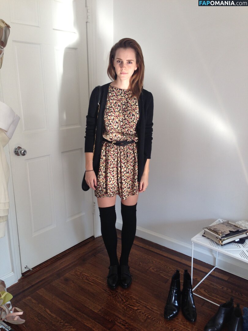 Emma Watson Meztelen Kikerült fotó #76