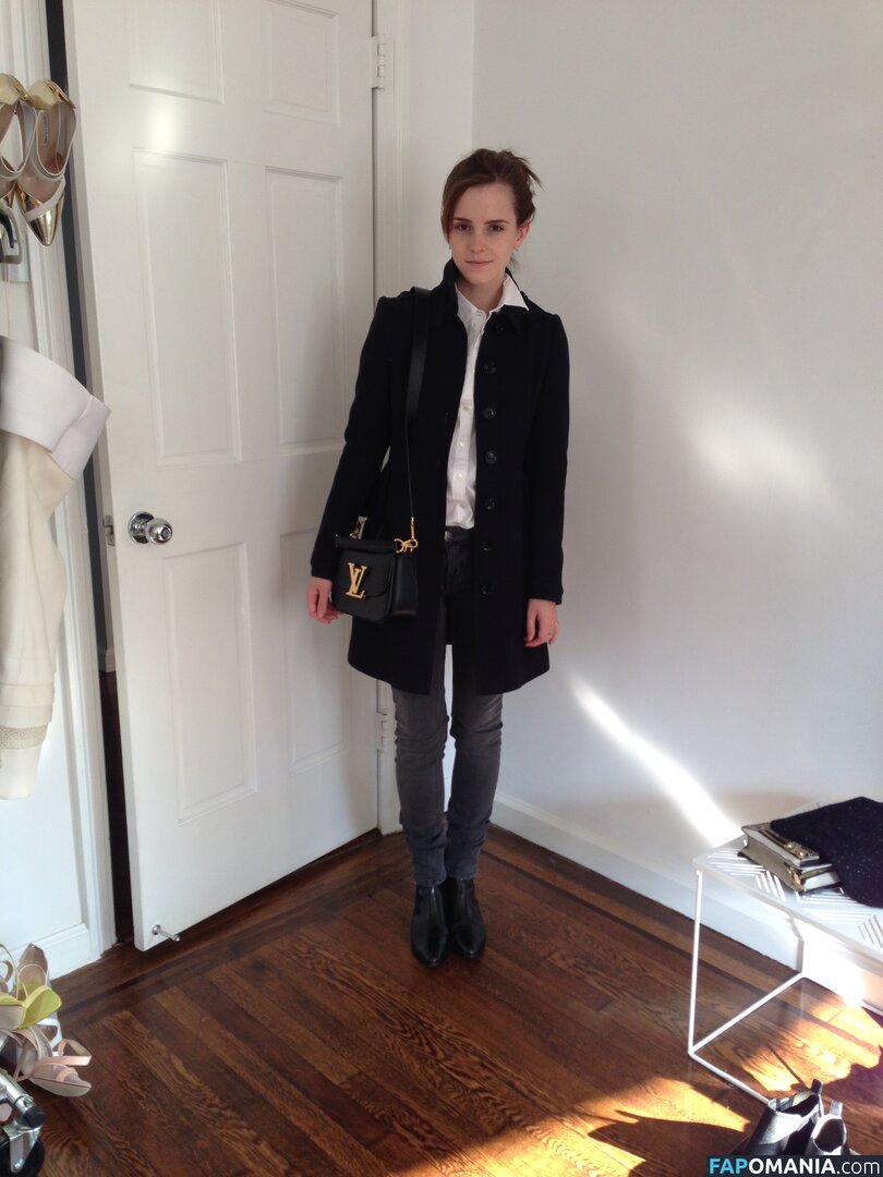 Emma Watson Meztelen Kikerült fotó #79