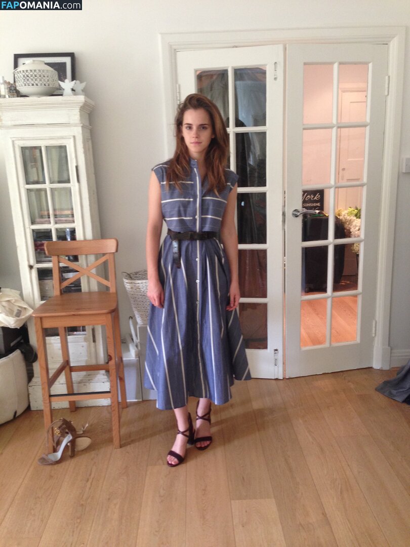 Emma Watson Meztelen Kikerült fotó #88