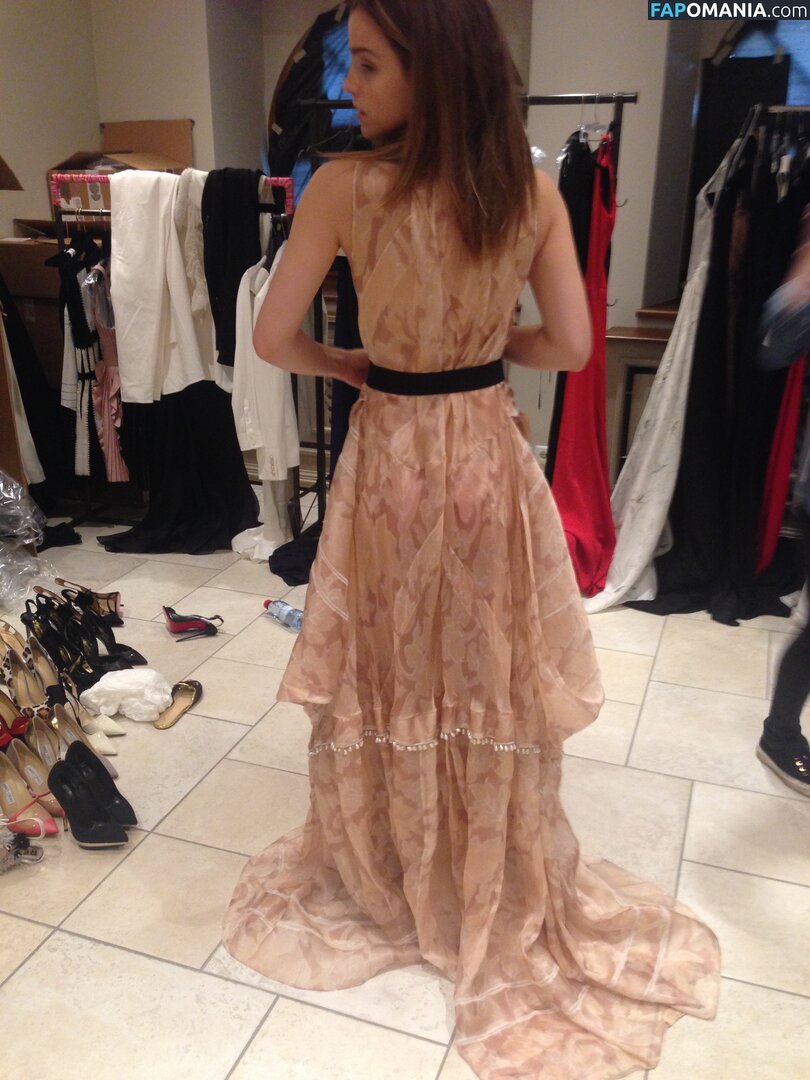 Emma Watson Meztelen Kikerült fotó #99