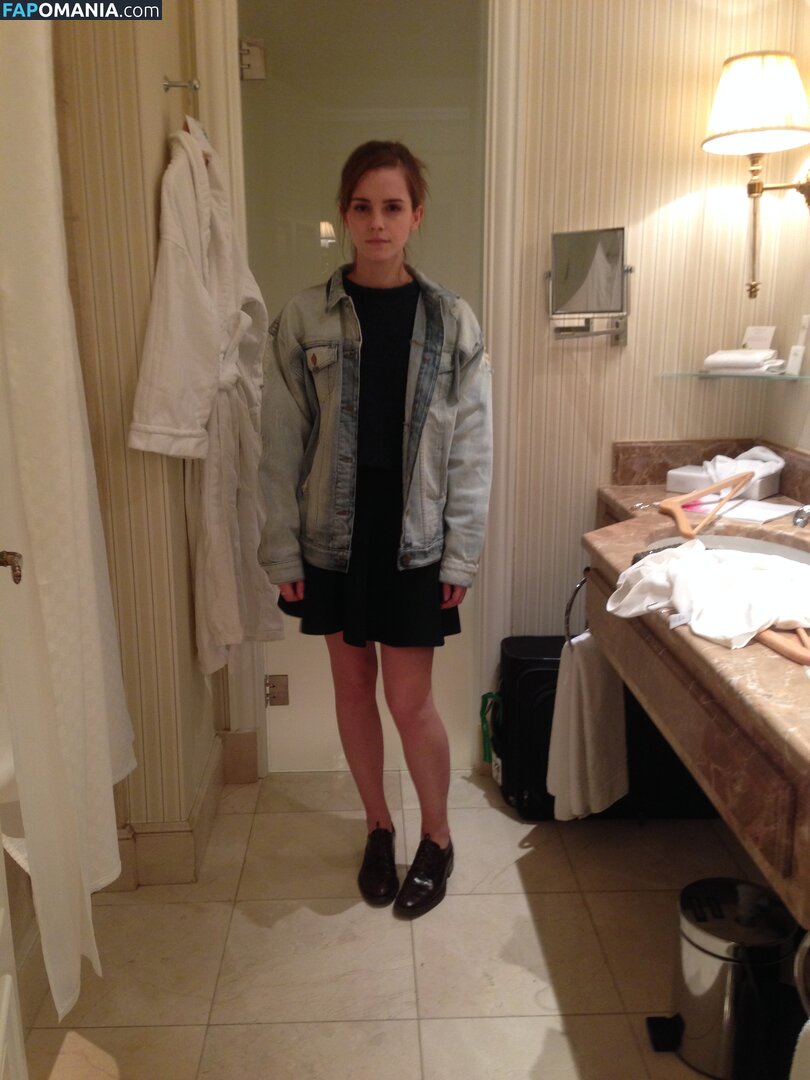 Emma Watson Meztelen Kikerült fotó #111
