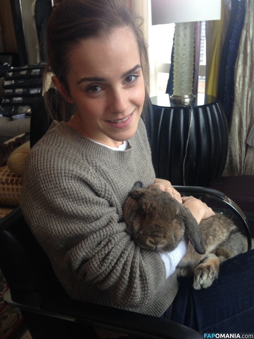 Emma Watson Meztelen Kikerült fotó #117