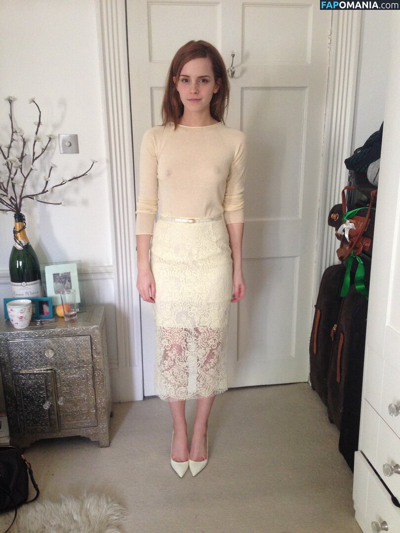 Emma Watson Meztelen Kikerült fotó #121