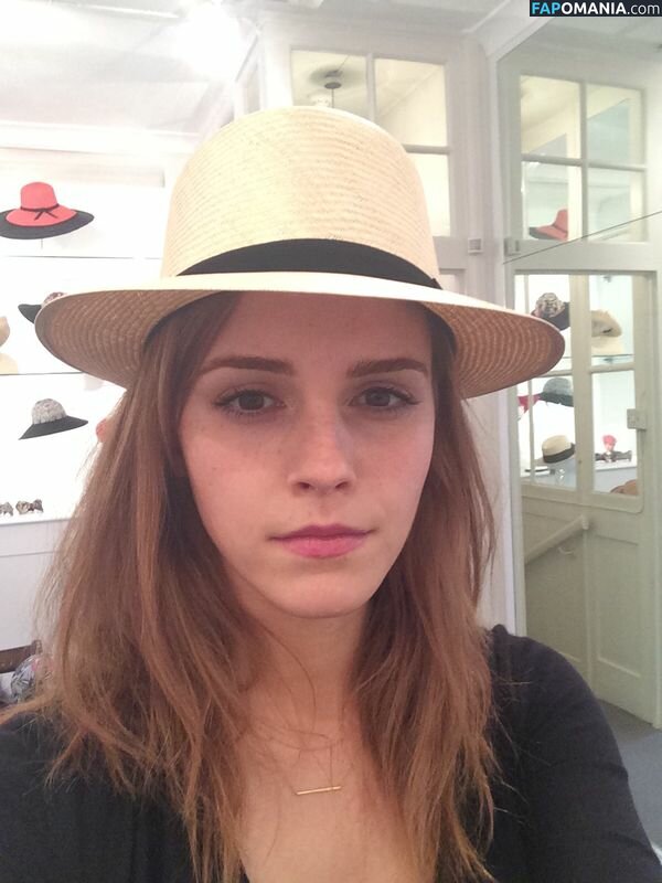 Emma Watson Meztelen Kikerült fotó #124