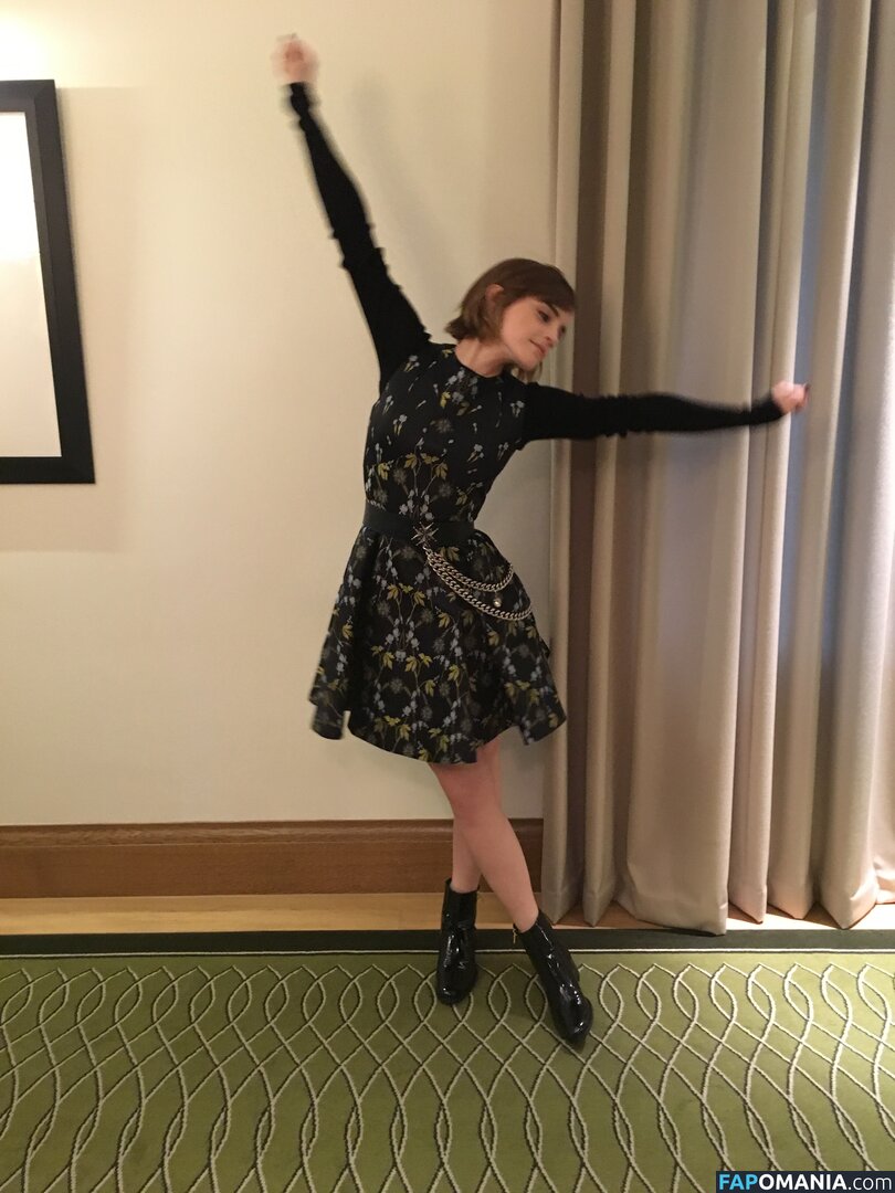 Emma Watson Meztelen Kikerült fotó #127