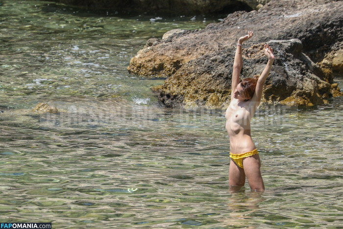 Emma Watson Meztelen Kikerült fotó #175