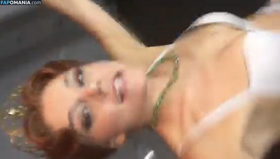 Faye Brookes Meztelen Kikerült fotó #29