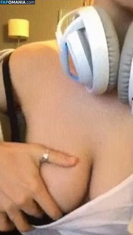 FrivolousFox Meztelen Kikerült fotó #9