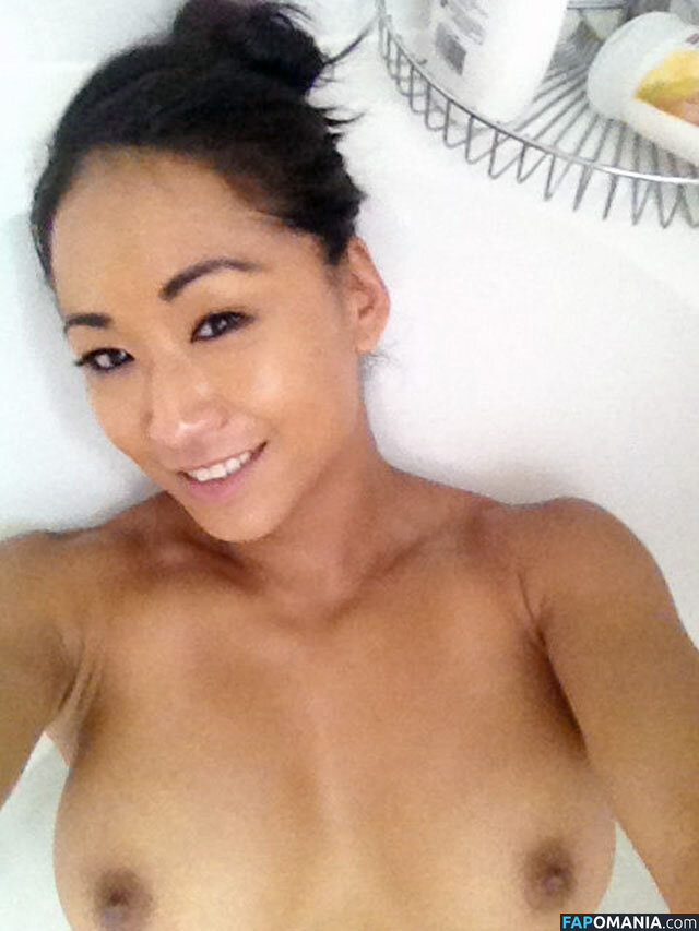 Gail Kim Meztelen Kikerült fotó #1
