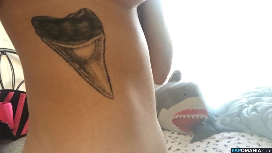 Hannah Schewel Meztelen Kikerült fotó #51
