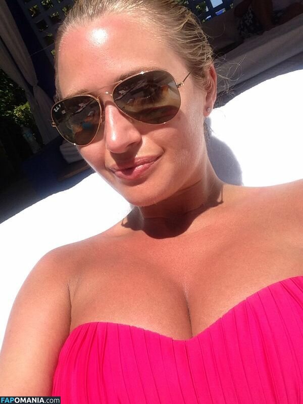 Hayley McQueen Meztelen Kikerült fotó #10