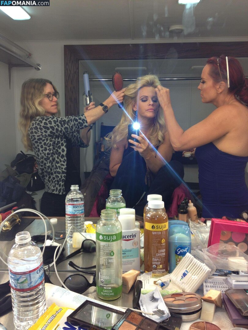 Jenny McCarthy Meztelen Kikerült fotó #2