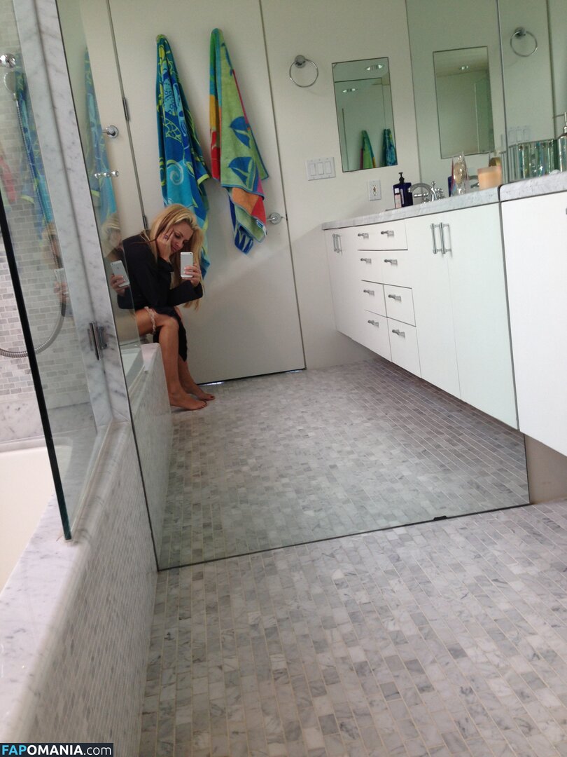 Jenny McCarthy Meztelen Kikerült fotó #19