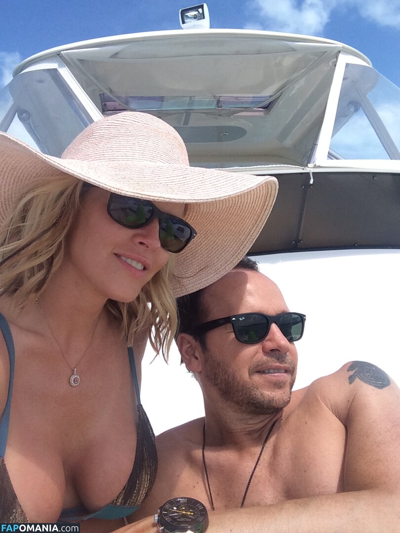 Jenny McCarthy Meztelen Kikerült fotó #32