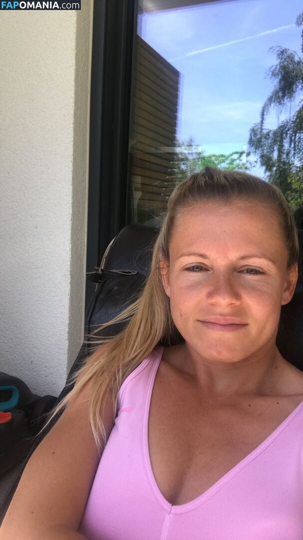 Julia Simic Meztelen Kikerült fotó #2