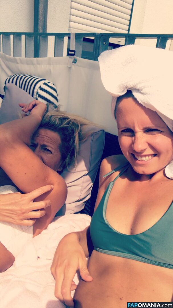 Julia Simic Meztelen Kikerült fotó #13