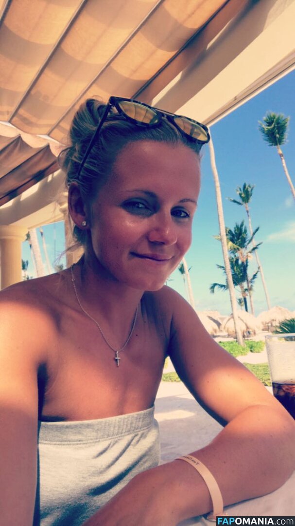 Julia Simic Meztelen Kikerült fotó #38