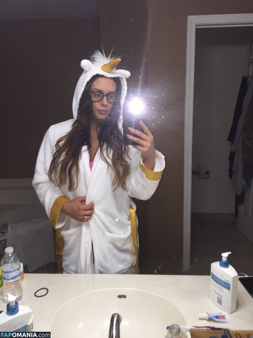 Kaitlyn WWE Meztelen Kikerült fotó #72