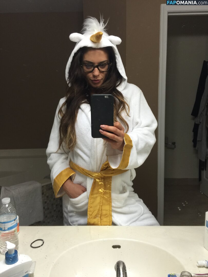 Kaitlyn WWE Meztelen Kikerült fotó #74
