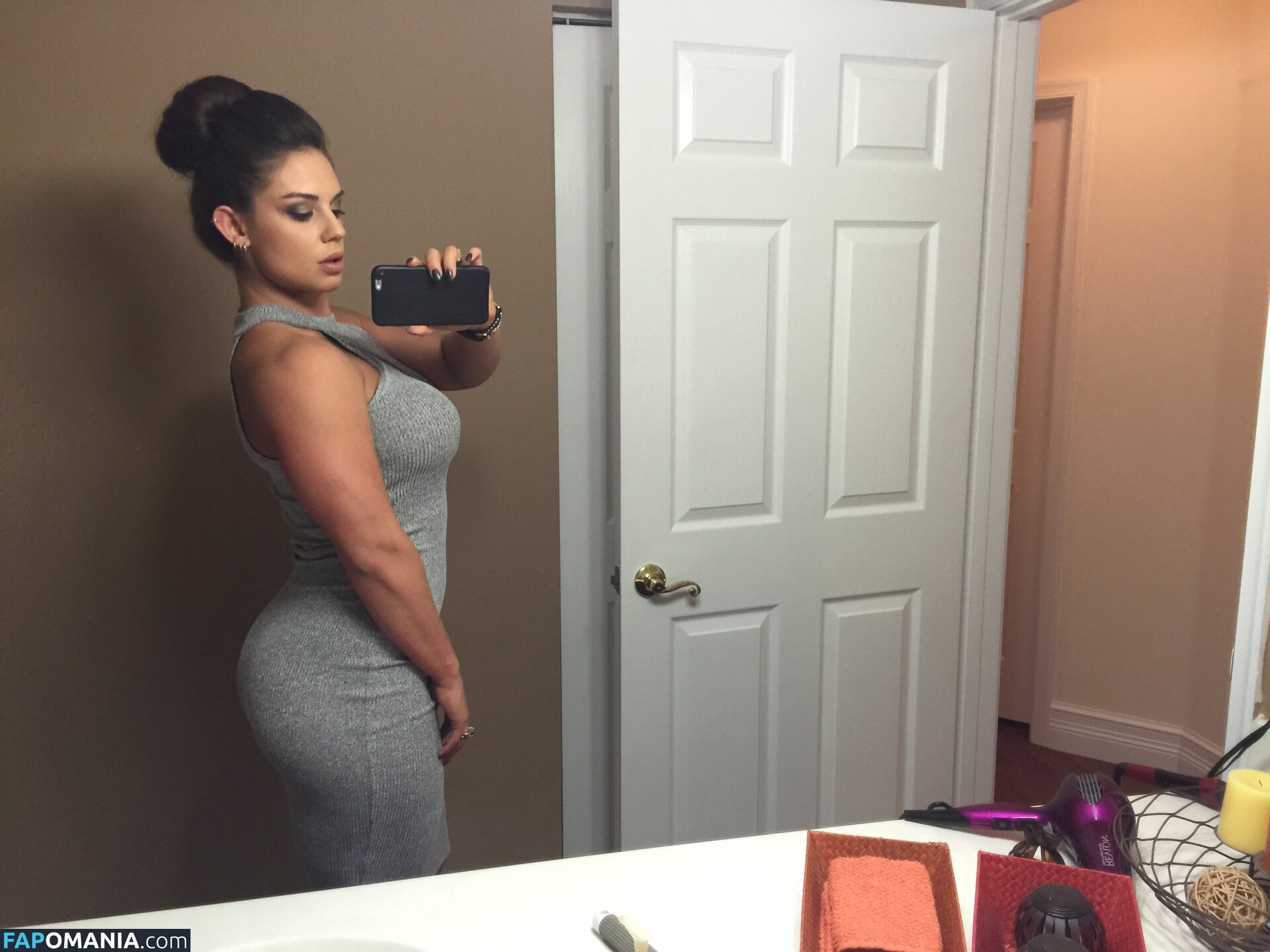 Kaitlyn WWE Meztelen Kikerült fotó #136