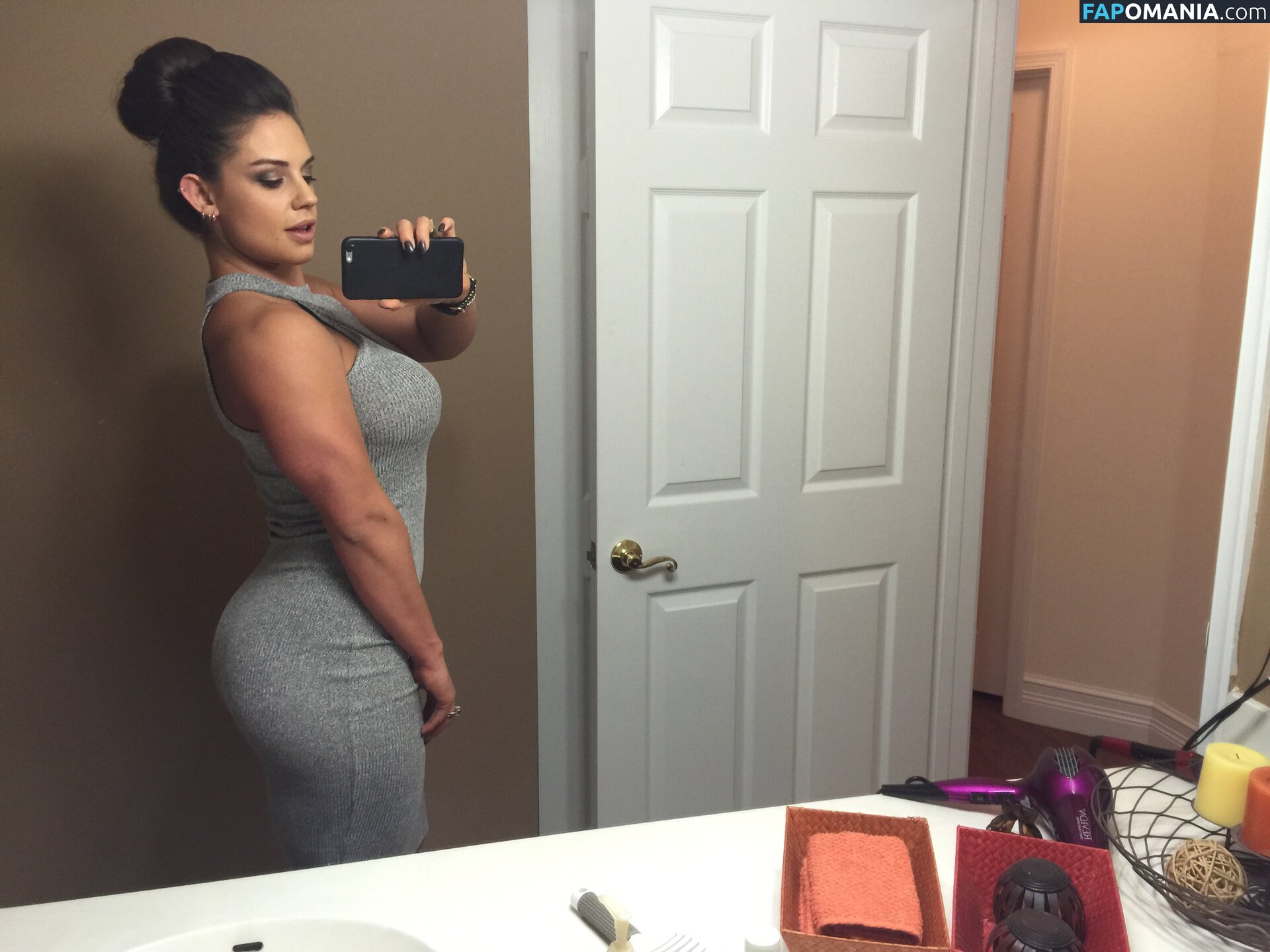 Kaitlyn WWE Meztelen Kikerült fotó #137