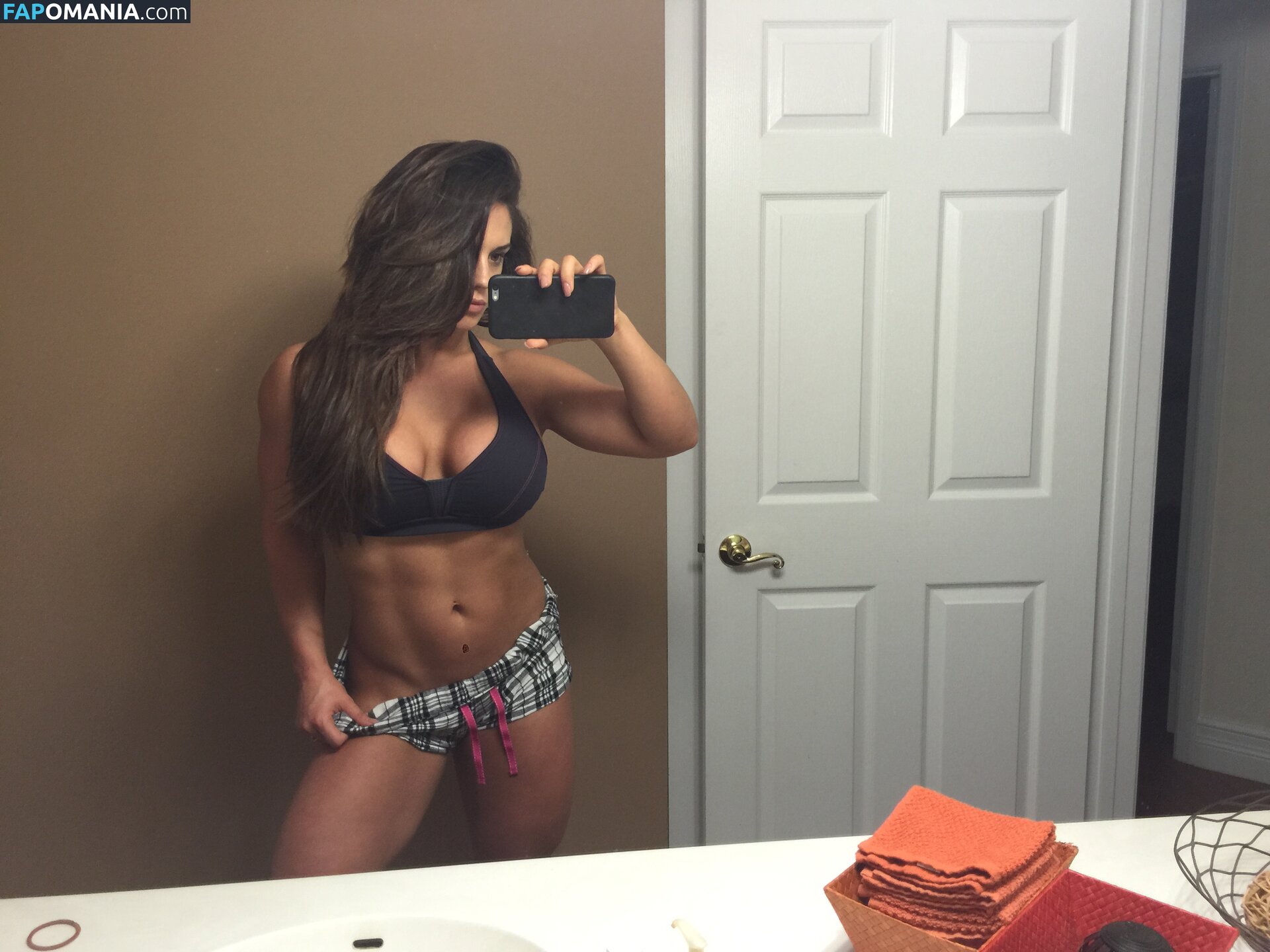 Kaitlyn WWE Meztelen Kikerült fotó #165