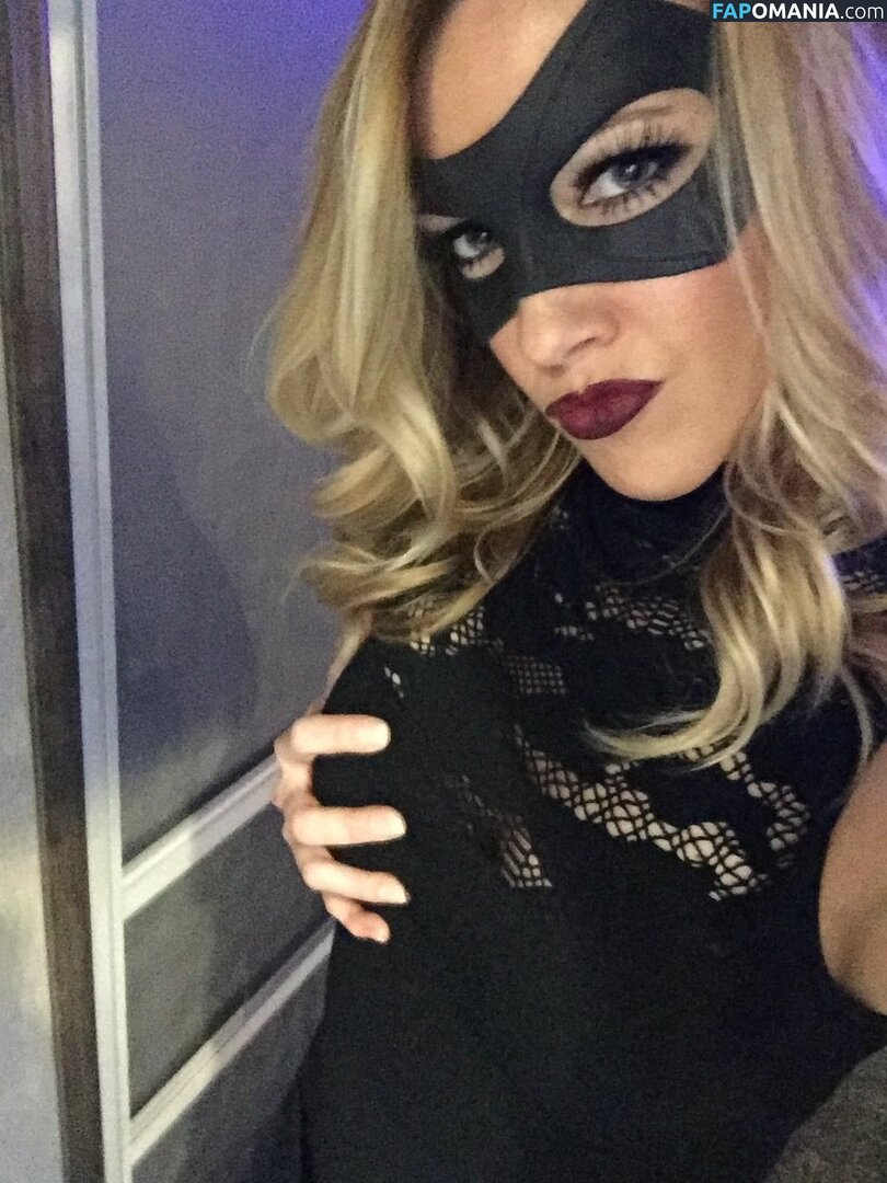 Katie Cassidy Meztelen Kikerült fotó #1